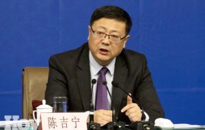El ministro Chen Jining, dijo que sólo se logrará “una mejora sustancial del medioambiente si se reduce la contaminación entre un 30 y 50% más”