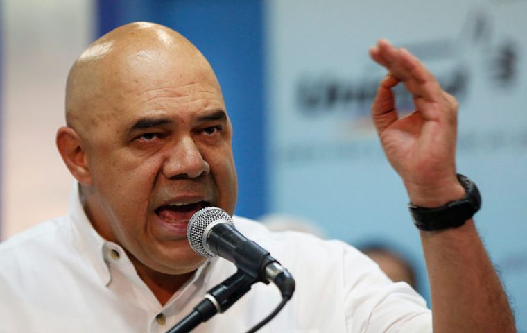 ”Hasta para dar un golpe de estado hace falta tener un capital político y eso Maduro ya no lo tiene”, declaró el jefe de MUD Torrealba 