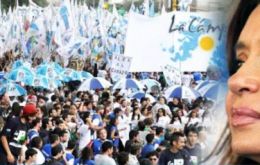 Al margen del legado del kirchnerismo, Argentina sufre una larga decadencia fruto del populismo que llegó a su máxima expresión en los últimos doce años