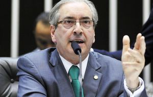 Como jefe de la Cámara de Diputados, Cunha aceptó iniciar el trámite para un juicio político contra Rousseff