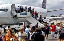 El restablecimiento de vuelos regulares entre ambos países, suspendido durante décadas, ha sido uno de los primeros acuerdos del “ deshielo ”
