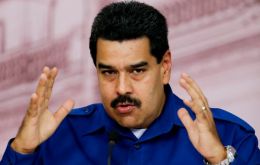 ”Que convoquen a un referéndum revocatorio y bueno el pueblo decidirá, decidirá, (...) será el pueblo quien decida”, sostuvo Maduro