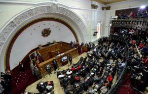 La alianza opositora MUD consiguió 112 escaños del Parlamento venezolano frente a los 55 del chavismo en las pasadas elecciones legislativas del 6 de diciembre. 