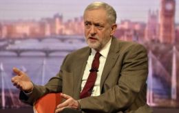 “Creo que tiene que haber una discusión sobre cómo se puede crear algún arreglo razonable con Argentina”, dijo Corbyn en declaraciones a la BBC.