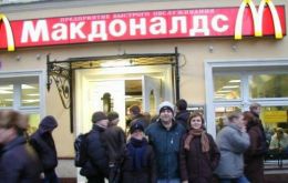 McDonald’s incluyó comidas de bajo precio en sus menús rusos para atraer a clientes menos pudientes, como los adolescentes.