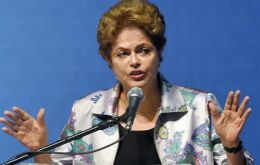 ”Va a ser un combate casa por casa, en el que el gobierno va a poner mucho empeño”, aseguró Rousseff en Quito tras reunirse con Rafael Correa