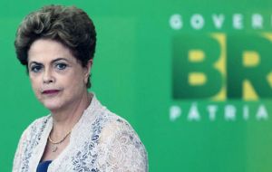 La controvertida decisión generó sospechas de una interferencia política de la presidenta Dilma Rousseff, quien se habría opuesto al incremento de tasas