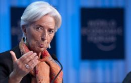 “Las reformas del nuevo equipo económico son muy alentadoras, podrán ayudar a estabilizar la economía”, sostuvo Lagarde en una rueda de prensa