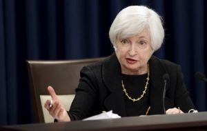  Preguntada sobre la política monetaria de varios países europeas en cuanto a tasas negativas de interés, Yellen sostuvo que “no podría descartarlas”