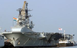 Después del conflicto en el sur, la armada de India se interesó en la vieja nave que pasó a ser el buque insignia, INS Viraat, hasta el 2013