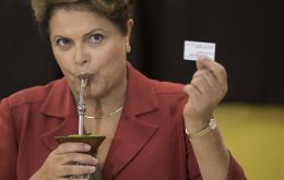 Rousseff mantiene los peores índices de popularidad que ha tenido un gobernante en Brasil, en torno al 10%