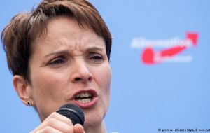 Según los últimos resultados dados a conocer por las autoridades, el partido presidido por Frauke Petry registró un ascenso récord en los tres “Länder”
