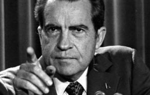 Moro se refirió así al caso Watergate, un escándalo político que en 1974 derribó al entonces presidente de los Estados Unidos, Richard Nixon.