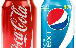 Una vez que el impuesto se haga efectivo, Coca-Cola y Pepsi también se verán afectadas. Se estima que el litro de estas bebidas subirá 24 peniques