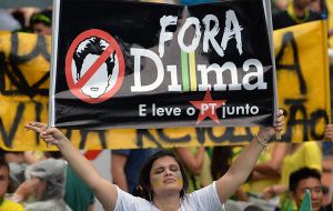 Un 68% de la población pide la salida de Rousseff, según una reciente encuesta de Datafolha.