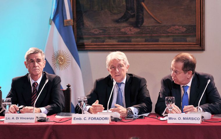 Carlos Foradori presidió el panel de presentación en el Palacio San Martín y sostuvo:  “Esto es, en definitiva, una fábrica de creación de soberanía, silenciosamente, en forma constante, en forma perm