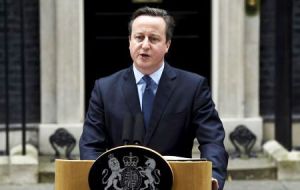 Un vocero de David Cameron dijo que la CLPC hace recomendaciones que no son legalmente vinculantes, y “no tiene jurisdicción sobre asuntos de soberanía”. 