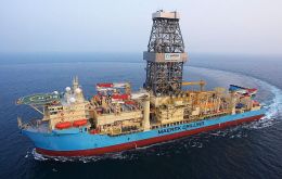 El buque MaerskVenturer ya se encuentra perforando en el prospecto Raya-1, bloque 14 a 250 kms de la costa uruguaya 