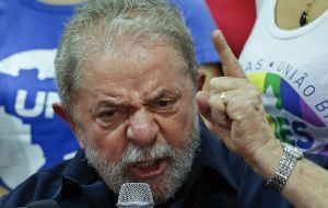 El PT y Lula da Silva denuncian que la investigación en Petrobras, sin que se protegiera el funcionamiento de las empresas, contribuyó a la recesión económica