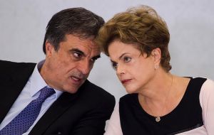 El proceso que se lleva adelante contra Rousseff es un “golpe de Estado, sin bayonetas, sin cañones, apenas rompiendo la Carta Magna”.