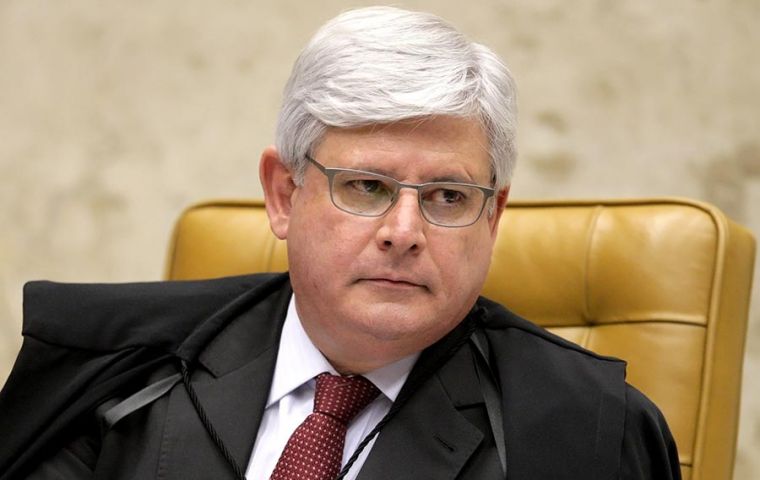 El procurador Rodrigo Janot dijo que “hay elementos suficientes para afirmar que hubo desvío en la finalidad del decreto presidencial” que nombró a Lula da Silva