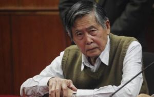 Kuczynski reiteró disposición a firmar una ley para que presos de edad avanzada cumplir sus condenas en arresto domiciliario, que beneficiaría Alberto Fujimori