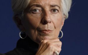 Lagarde apeló al diálogo y agregó que “hemos elevado la salida del RU de UE como uno de los principales riesgos para la economía global”.