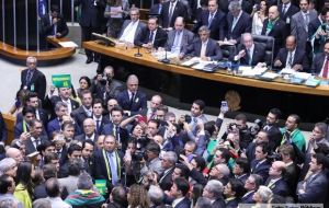 Bruno de Araújo anuncia el voto 342 que marcó los dos tercios necesarios para proceder con el juicio político al presidente Rousseff