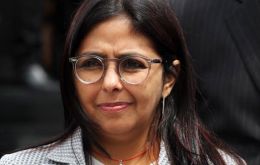 La canciller venezolana Delcy Rodríguez condensó el sentimiento de congoja de sus colegas y señaló que Ecuador no está solo