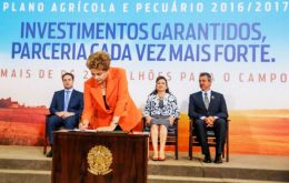 Rousseff anunció que el “Plan Zafra” para 2016-2017 dotado con unos US$ 57.940 millones de dólares y reafirmó que no ha cometido “ningún delito”.