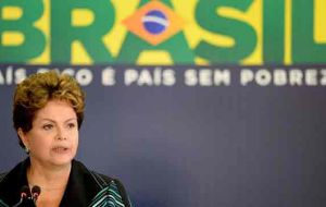 Es una jugada compleja ya que Mercosur está dividido al respecto y los países del ALBA, Venezuela, Bolivia, Ecuador entre otros condenan la remoción de Rousseff 