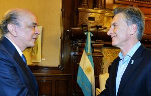 Ese fue el mensaje que Serra llevó a Buenos Aires, donde se reunió con el presidente Macri, su homóloga Susana Malcorra y con Alfonso Prat Gay.