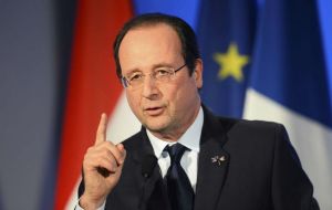 El Consejo Europeo “deberá lanzar un ultimátum a los británicos sobre sus intenciones” y destacó que el presidente François Hollande, será “muy claro”