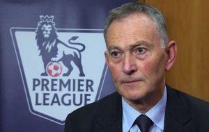 El presidente de la Liga Premier, Richard Scudamore, dijo a la radio de la BBC que sería “incongruente” que la liga apoyara una salida de la Unión Europea.