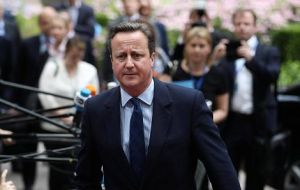 Cameron dijo que el resultado del referéndum tuvo que ver con el hecho de que la UE no haya sabido responder a las preocupaciones sobre la inmigración interna