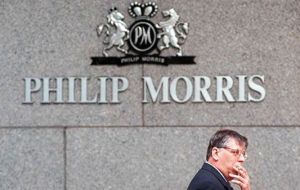 Philip Morris inició el pleito por dos medidas antitabaco tomadas por Vázquez en su primer gobierno (2000-2005)
