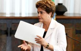 En un “Mensaje al Senado Federal y al pueblo brasileño”, Rouseff pidió a la cámara alta “cerrar” el proceso de juicio político fijado para el 25 de agosto 