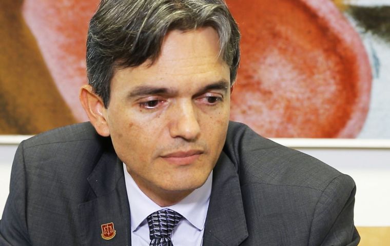 “El Gobierno estuvo siempre consciente de su conducta” y de las “graves irregularidades”, dijo el Ministerio Público de Cunetas Julio Marcelo de Oliveira
