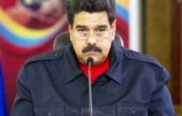  Maduro fijó un plazo de 48 horas para que sus ministros despidan a trabajadores de la administración pública que firmaron por referéndum revocatorio