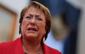 The Economist afirma que Bachelet “en lugar de enterrar el plan de pensiones de Pinochet, puede darle una segunda oportunidad”.