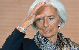 “Fue una buena cosa que se implementaran esas tasas de interés negativas bajo las actuales circunstancias”, apuntó Lagarde en una entrevista 