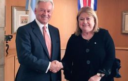 La canciller Susana Malcorra mantuvo varias reuniones con Alan Duncan en el marco del foro sobre negocios e inversiones en Argentina