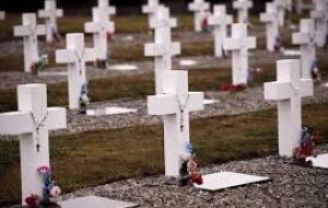 FIG por razones humanitarias facilita la realización un programa dirigido por la Cruz Roja para identificar los restos de soldados argentinos sepultados en Darwin