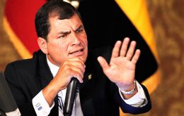 Ya no hay cuartelazos para sustituir a gobernantes, sino que “ahora hay golpes de corte, golpes judiciales” para socavar a los grupos progresistas, según Correa