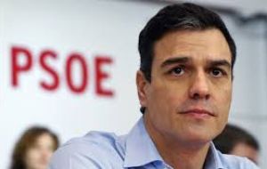 Pero el Socialista Pedro Sánchez tendría posibilidades de negociar el apoyo de los cinco diputados de los nacionalistas a un gobierno alternativo liderado por él.
