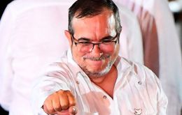 “Pedimos perdón por el dolor que hayamos podido causar en esta guerra”, afirmó Timochenko, quien aseguró que las FARC van a “cumplir” el acuerdo