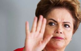  Dilma aseguró que su juicio político no tuvo que ver con supuestas irregularidades, sino con el plan neoliberal del PMDB y Temer, “Puente hacia el futuro” 