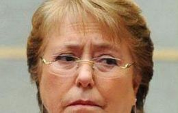 Bachelet lamentó los altos niveles de abstención y apuntó a las malas prácticas por parte de líderes políticos, sociales y empresariales
