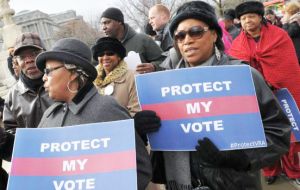 “Los votos en general han subido, pero el voto de los afroamericanos no es tan sólido como debería ser”, afirmó Obama a una radio de Carolina del Norte.