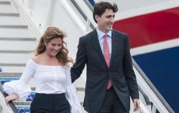 Ya no es un niño. Justin Trudeau regresa a Cuba como primer ministro de su país 40 años después del histórico viaje de su padre Pierre. 
